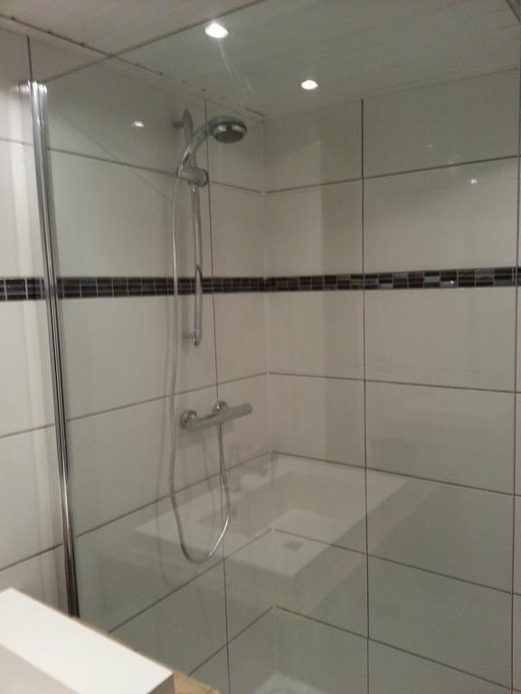 Pension Rosenheim Трефен Стая снимка