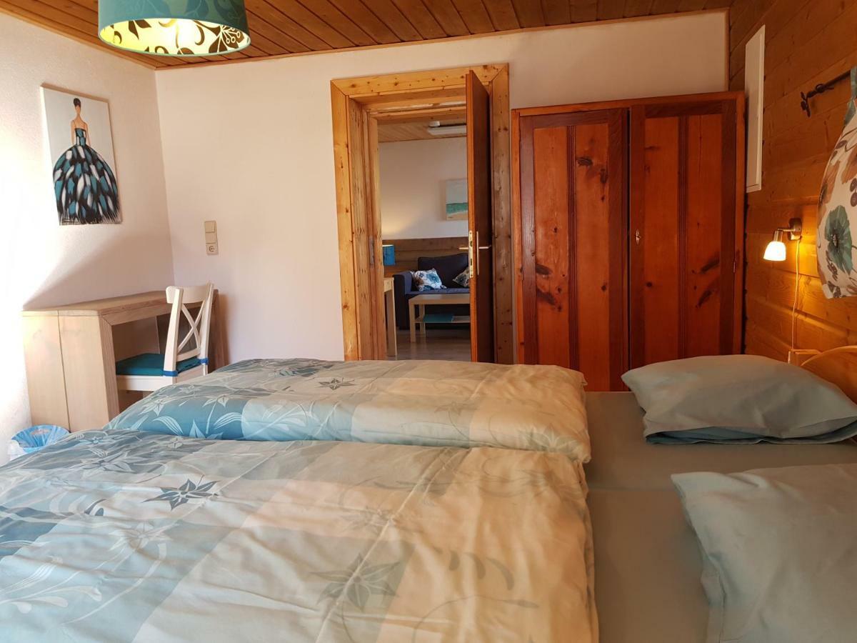 Pension Rosenheim Трефен Екстериор снимка
