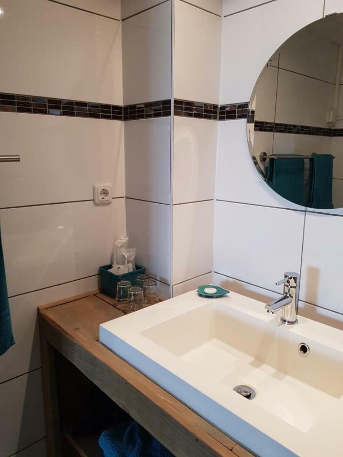 Pension Rosenheim Трефен Екстериор снимка